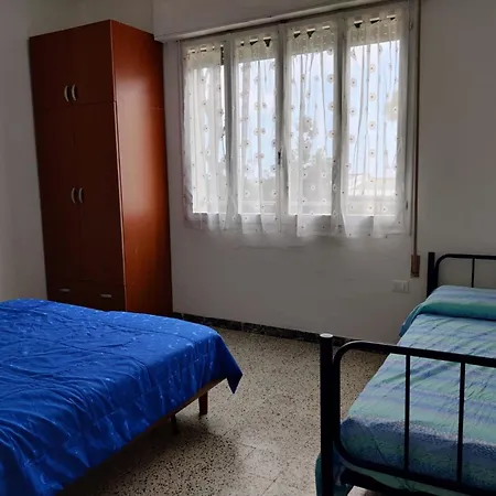 Comfortable Seafront In شقة كاوْرلي